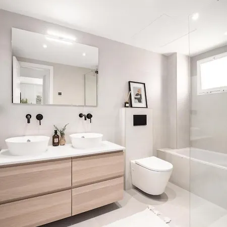 Vogue Styled Flat In The Heart Of Nueva Andalucia דירה מארבלה