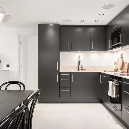 Lägenhet Vogue Styled Flat In The Heart Of Nueva Andalucia *