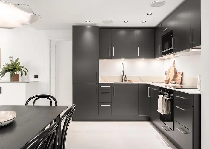 Apartament Vogue Styled Flat In The Heart Of Nueva Andalucia *